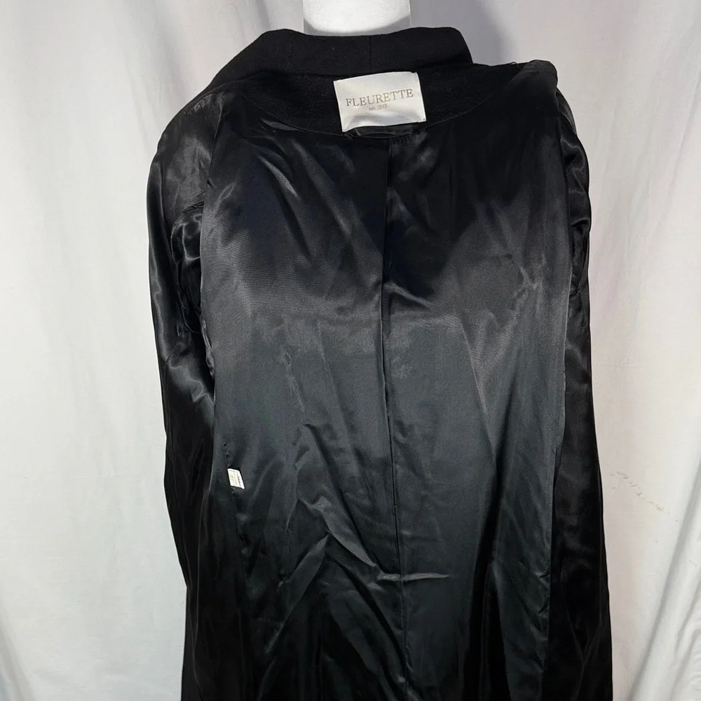 Elegant Women’s Cashmere Wrap Coat - Picture 6 of 11